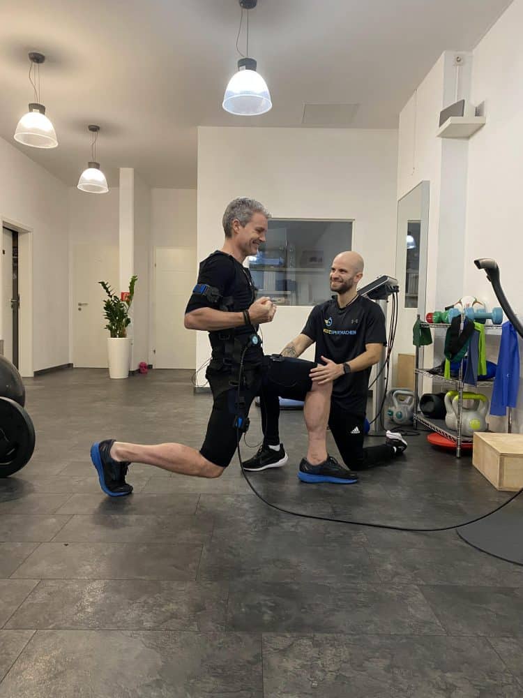 KURZSPORTMACHEN Leistungen EMS Krafttraining 06