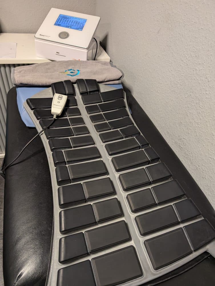 KURZSPORTMACHEN Leistungen EMS Rückenliege 04
